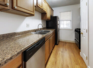 ptF1My8CHZU-Kitchen