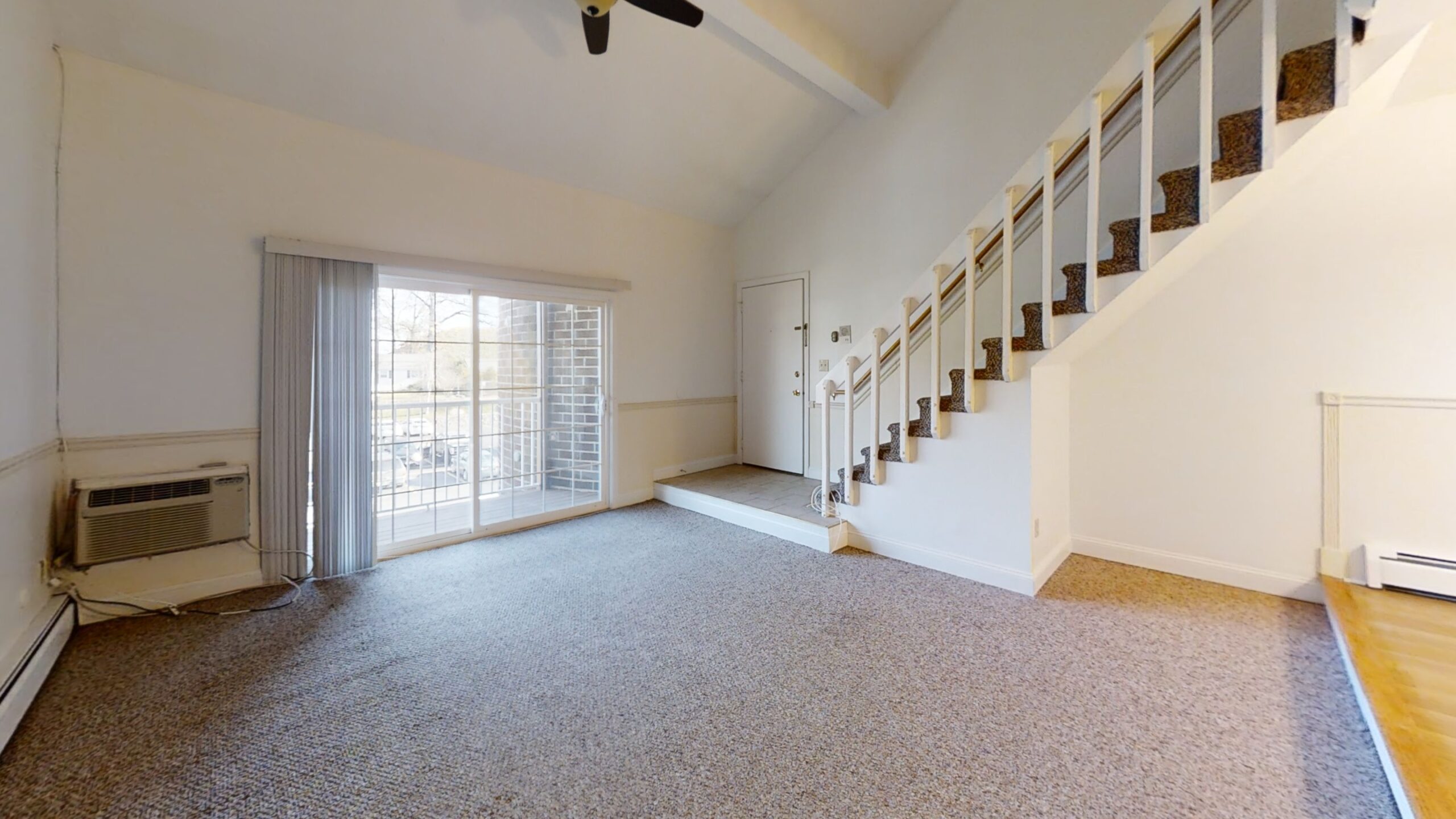 Intl Apts bldg 530 Aot 306 (1-2bd 1.5ba + Deck)